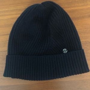 lululemon Twist Of Cozy Knit Beanie - black